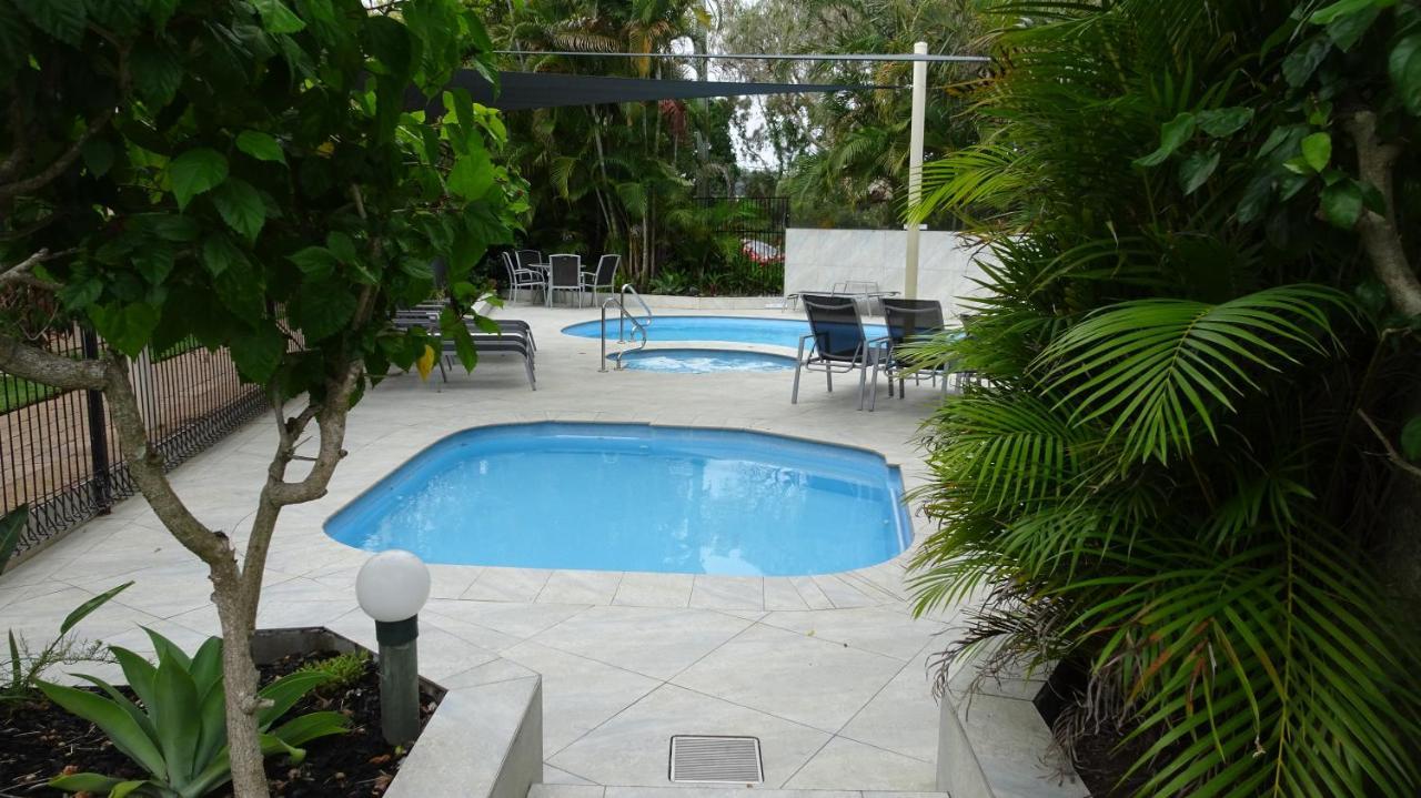 Noosa Gardens Riverside Resort Нусавил Екстериор снимка